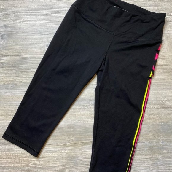 Victoria’s Secret VSX Sport Capri Leggings - Picture 2 of 6